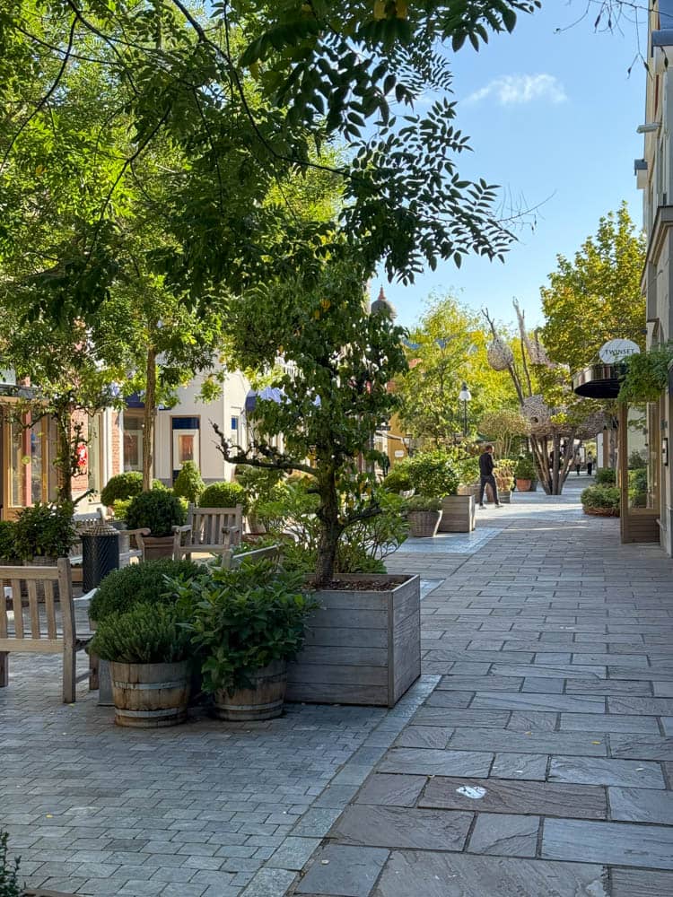 Maasmechelen Village